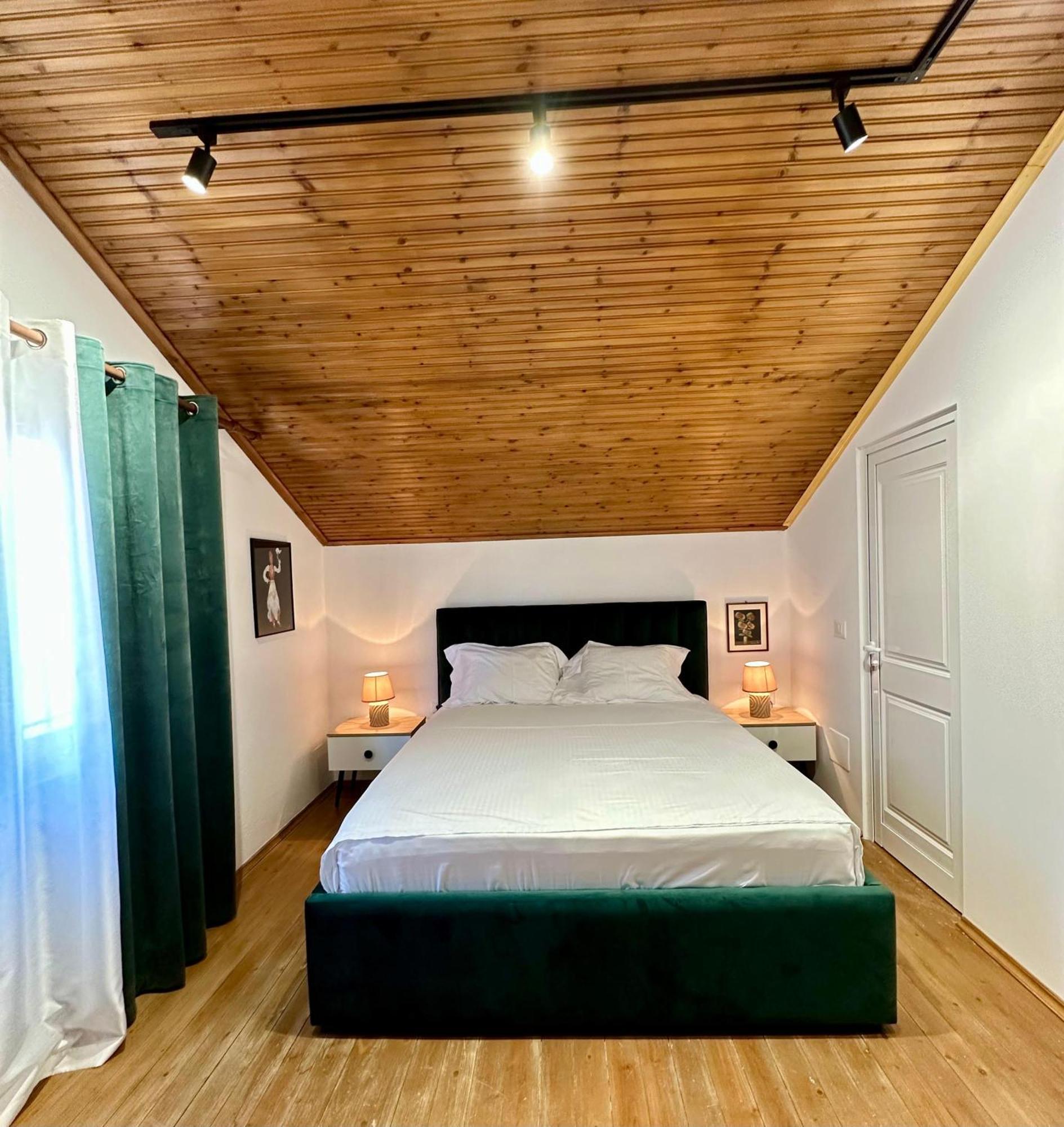 Lakeview Escape Koman Экстерьер фото